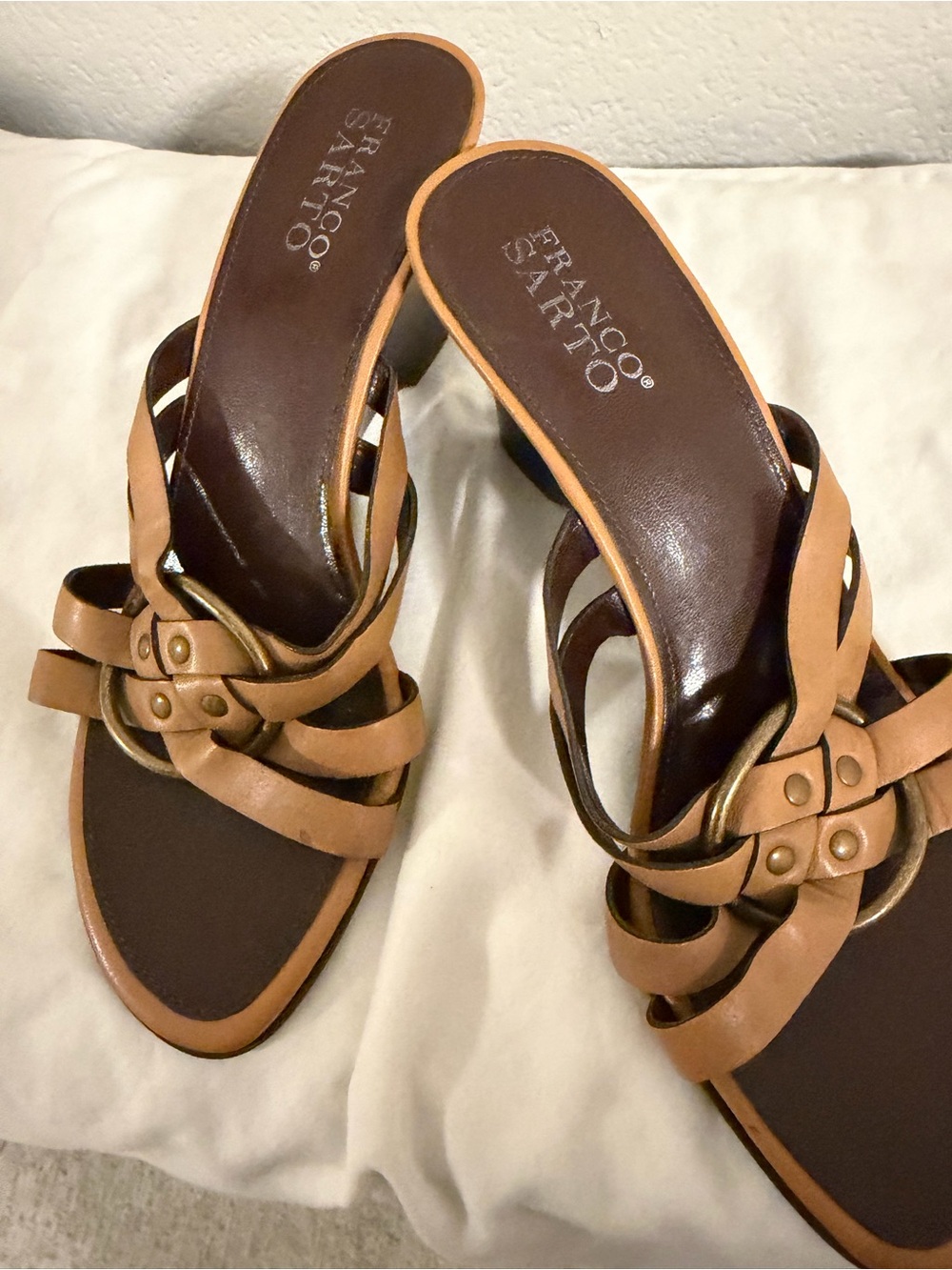 Vintage Franco Sarto Cognac Tan Leather Knot Mule Sandals - Picture 3 of 4
